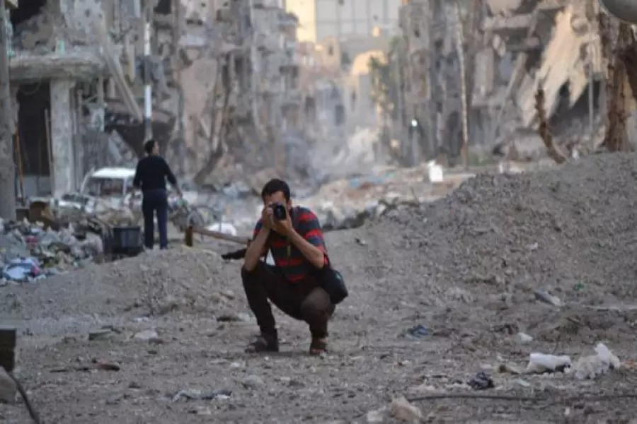 الشبكة السورية: المواطن الصحفي في سوريا نحو الاعتزال أو التشريد .. مقتل 695 منهم منذ آذار 2011