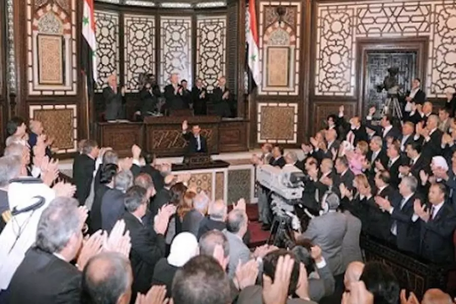 "بشار الأسد" يستفسر والمحكمة تجيب والنتيجة تمديد فترة "مجلس التصفيق" حتى زوال "كورونا"