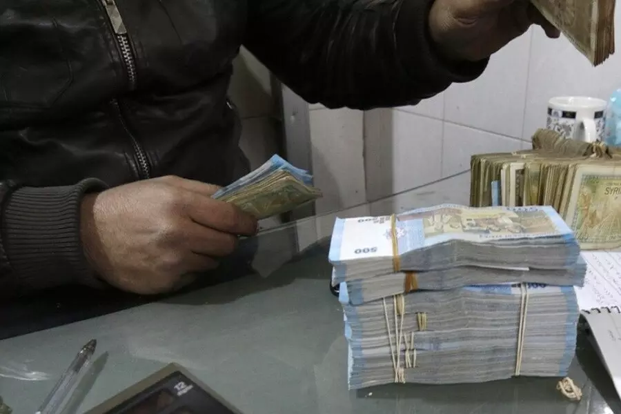 نظام الأسد يُحدد قيمة المبالغ المالية المسموح نقلها مع المسافرين بين المحافظات ..!!