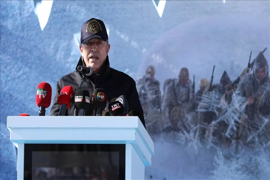 "أكار" يعلن تحييد 22 إرهابيا من "ي ب ك" ردا على استشهاد الجنود الأتراك