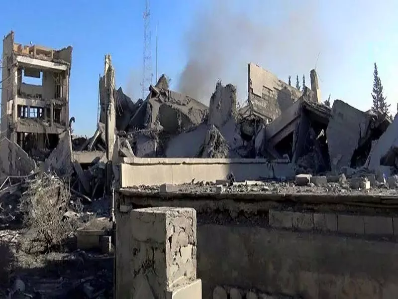 غارات عديدة من طائرات التحالف والطائرات الروسية على الرقة