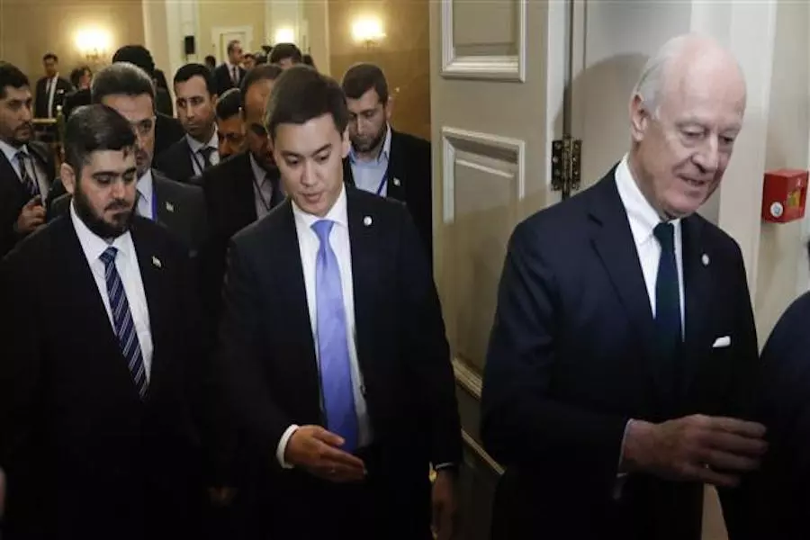 وفد الفصائل قبيل مغادرته إلى الأستانة : إن لم يلتزموا بوقف اطلاق النار سننسحب مباشرة