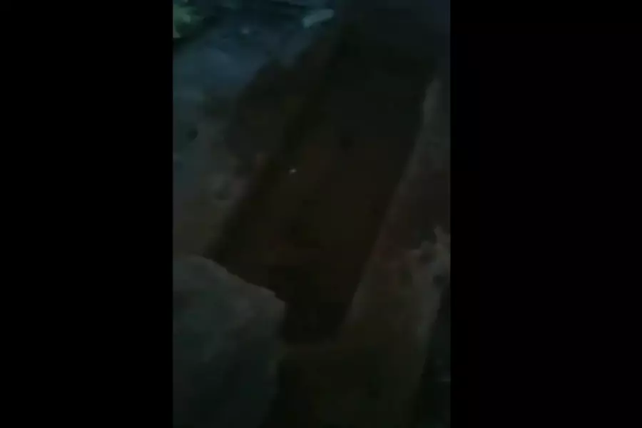 ميليشيات طائفية تنبش ضريح الخليفة "عمر بن عبد العزيز" بقرية الدير الشرقي بإدلب