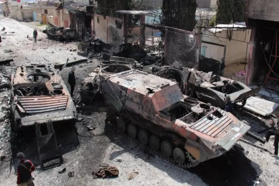 يلقب بـ "النسر" ضابط بجيش الأسد يطلب من عناصره تعفيش آليات عسكرية مدمرة مقابل مليون ليرة!