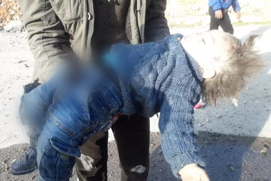 سبعة شهداء من عائلة واحدة بقصف روسي استهدف سيارة نزوحهم في جمعية الرحال بحلب