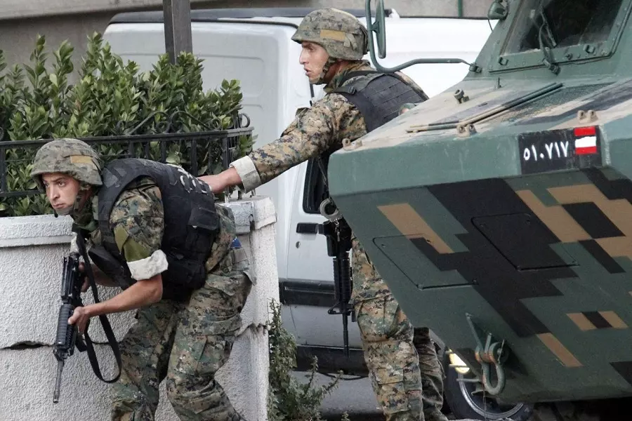 زعران المافيات في البقاع اللبناني يفرون إلى سوريا مع انطلاق الخطة الأمنية لملاحقتهم