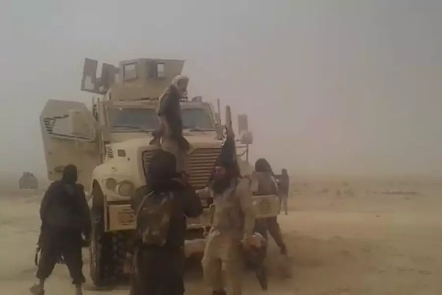 خسائر كبيرة لـ "قسد" شرقي دير الزور وتنظيم الدولة يسيطر على مدرعات أمريكية