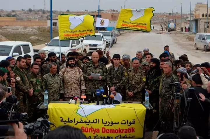 وفد "أمريكي – فرنسي- بريطاني" رفيع المستوى يزور قوات سوريا الديمقراطية في عين عرب تحضيراً لعملية عسكرية