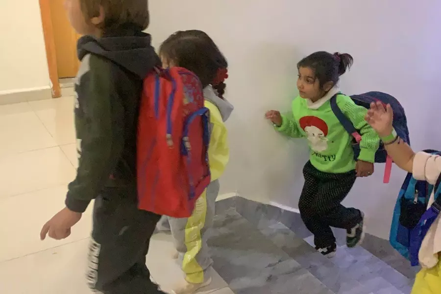 روسيا تتجاوز دعوات دمشق وتتسلم 30 طفلاً روسيا من مخيم الهول بالتنسيق مع "الإدارة الذاتية"