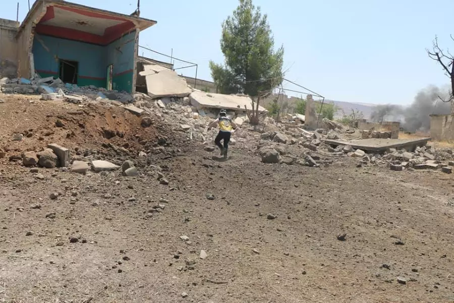 استشهاد سيدتين بقصف جوي روسي قرب كفرزيتا بريف حماة