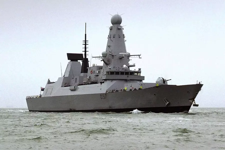 قائد فرقاطة بريطانية في الخليج: إيران تحاول اختبار عزيمتنا