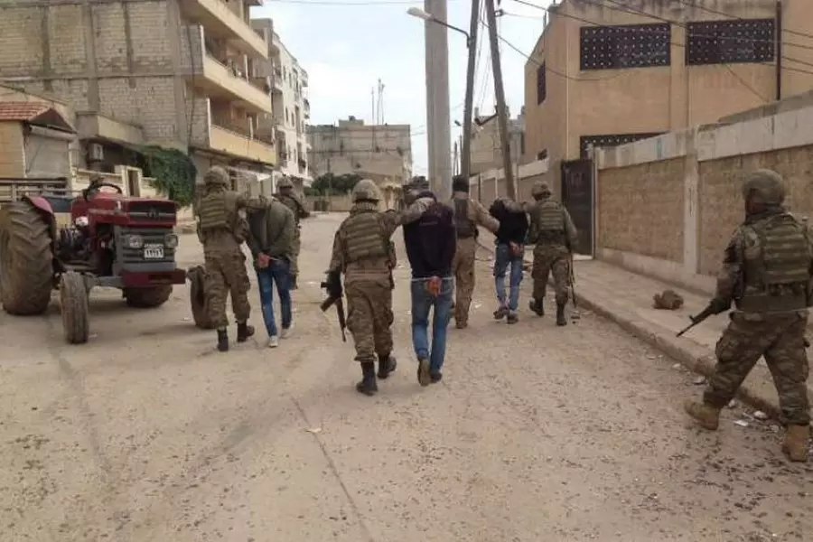 الدفاع التركية تعلن القبض على 19 عنصراً من إرهابيي "قسد" شمال سوريا