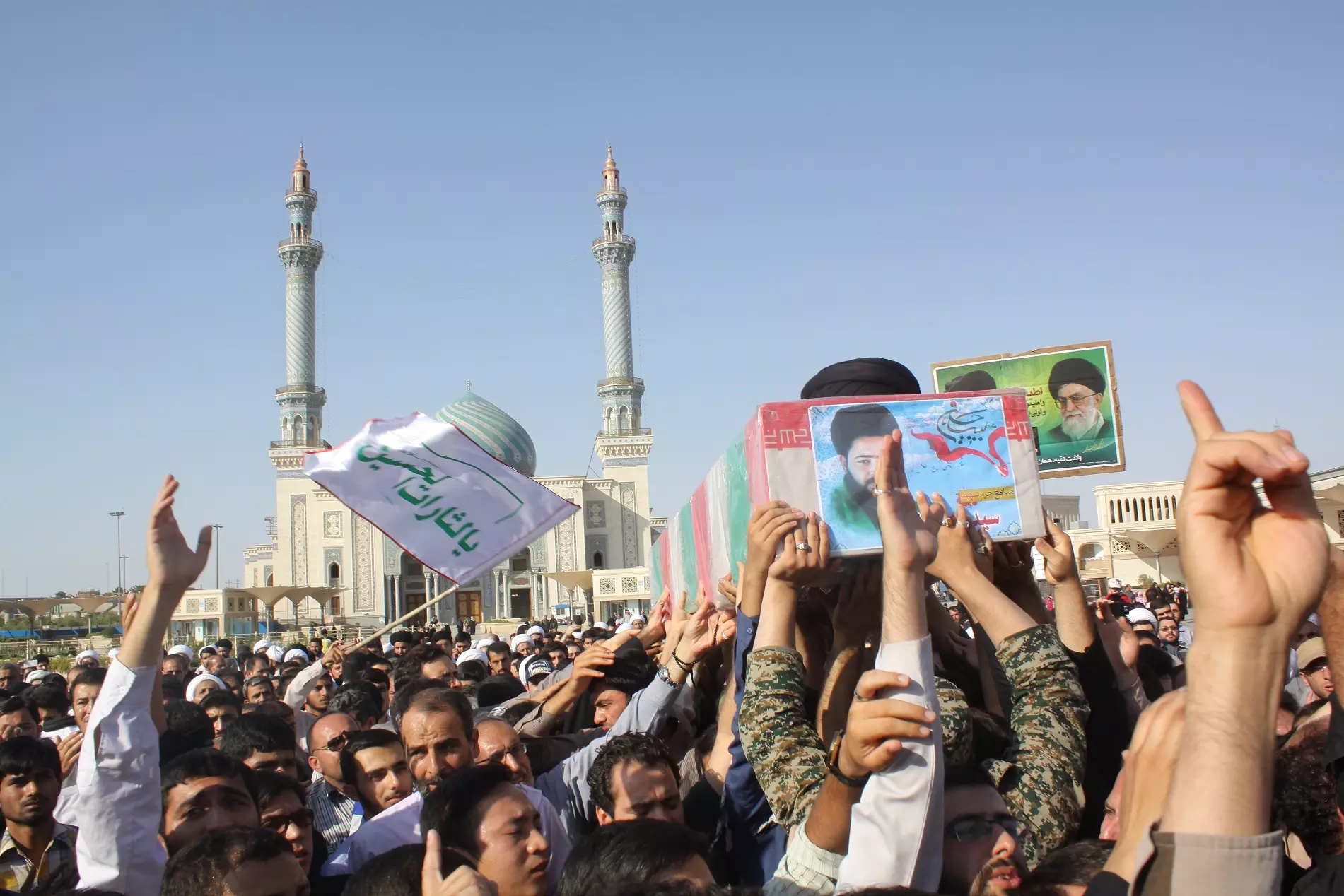 قتلى ايران في ارتفاع متواتر .. ٥٤ قتيلا في معارك حلب باعتراف وكالاتهم الرسمية