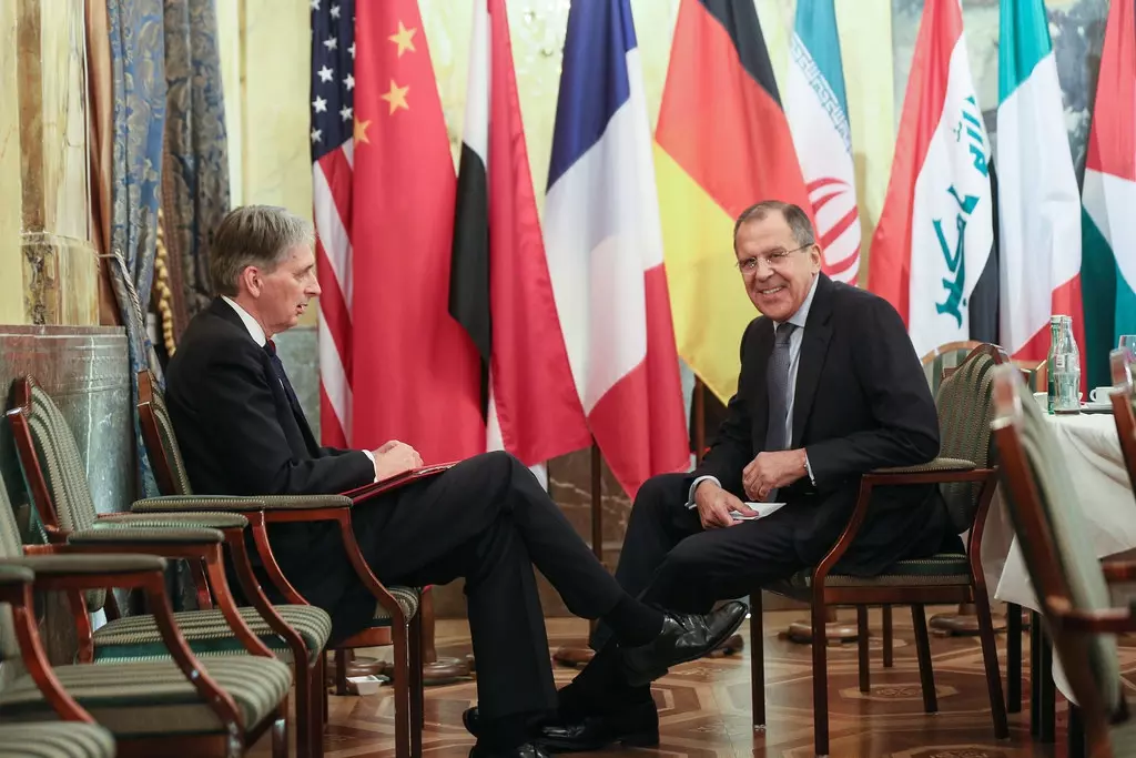 بريطانيا تواصل مهاجمة روسيا .. بوتين يسعى لاقتطاع دولة علوية للأسد