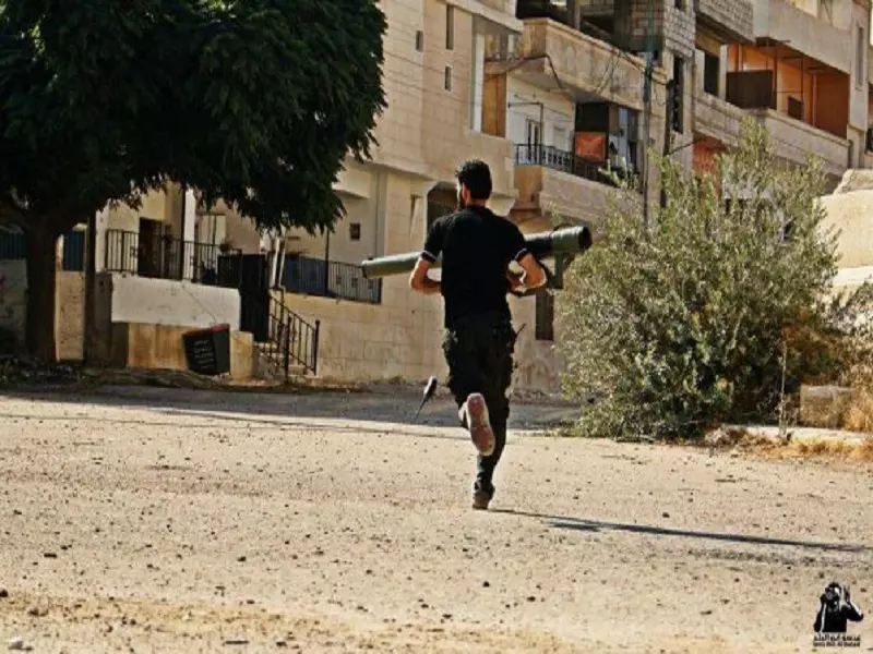 تدمير خمس دبابات لقوات الأسد في دير ماكر على يد الثوار