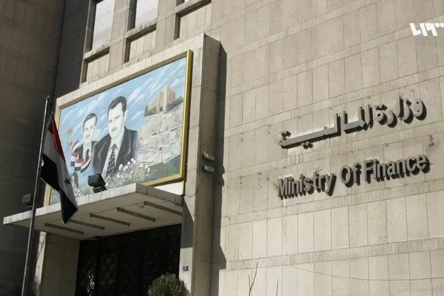 بسبب استقبال سفينة "فحم حجري" .. النظام يحجز أموال شركتين بدمشق