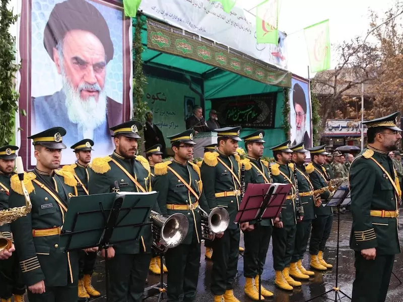 ماذا حين يعلن سليماني نجاح "تصدير الثورة”؟!