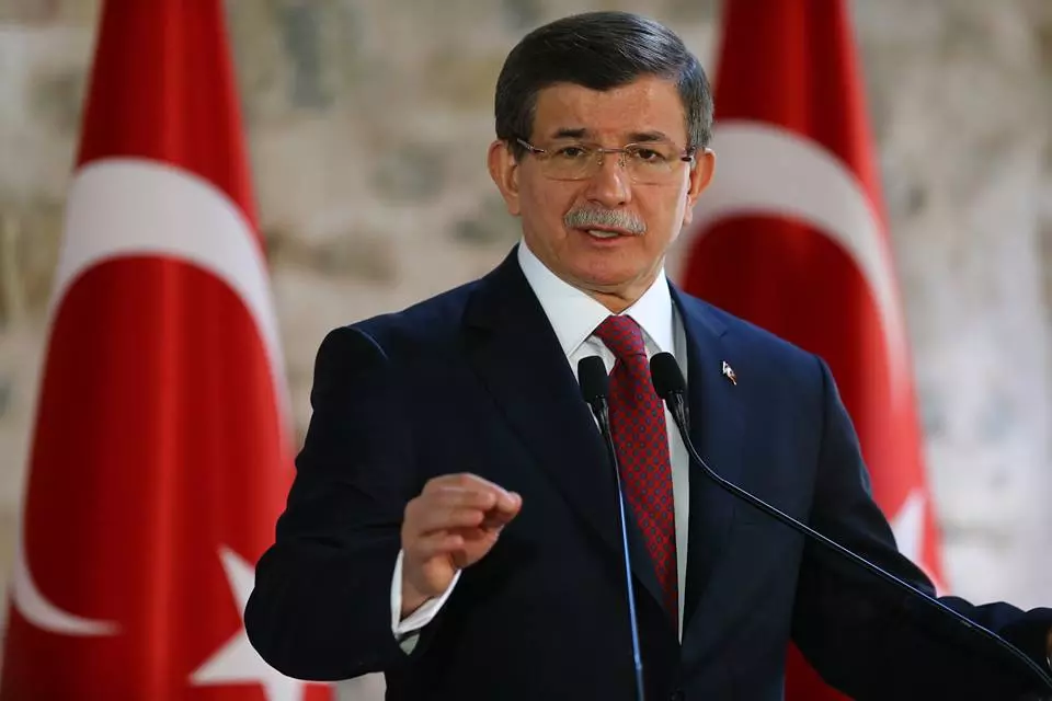 وصف جرائهما بـ "الوقاحة" و "النذلة".. أوغلو يواصل هجومه على روسيا و يجدد التحدي بشأن "اعزاز"