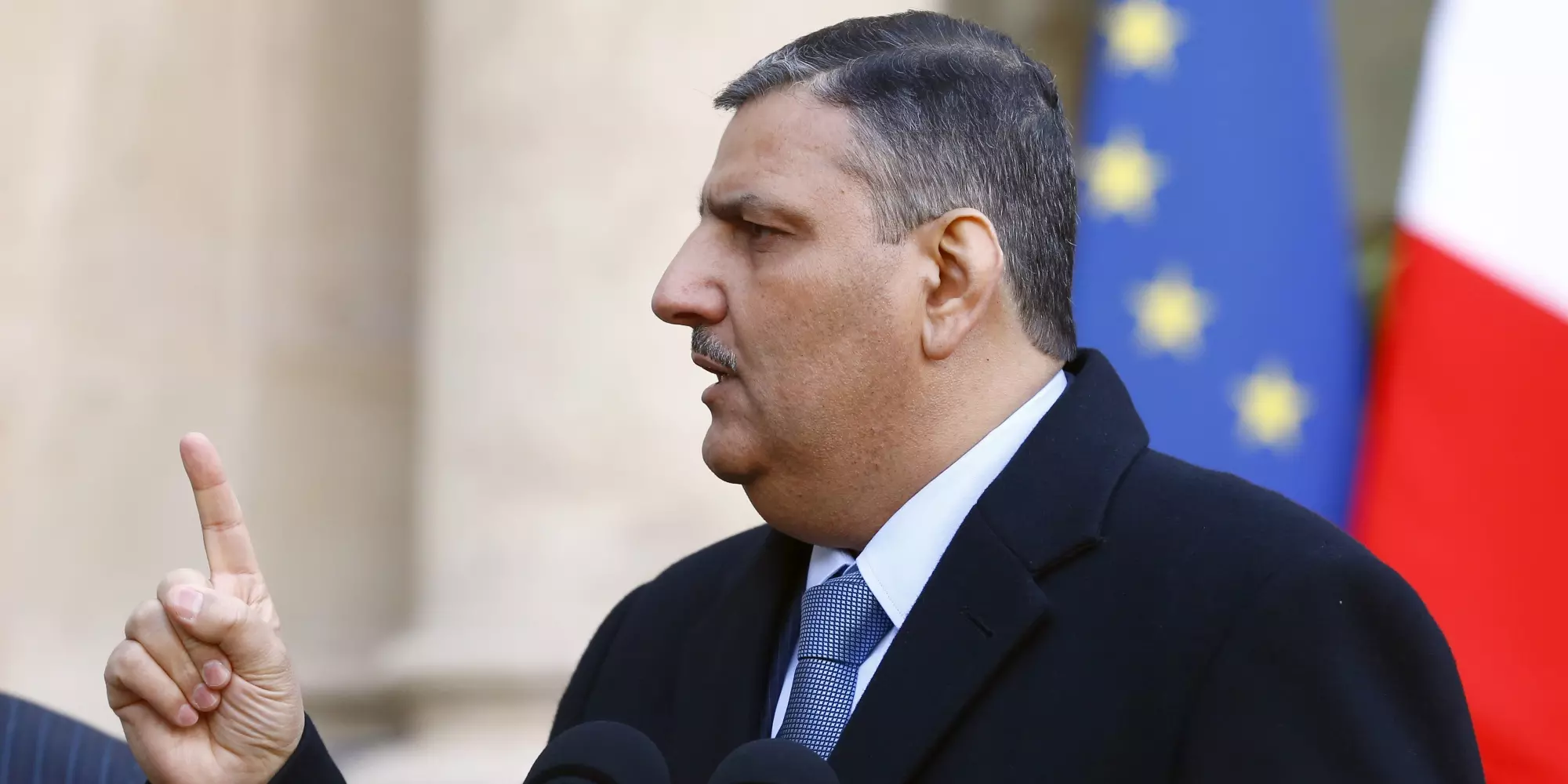 في لقائين مع الدبلوماسية التركية و العسكريون السوريون .. حجاب : سنعقد اجتماع طارئ لتقييم العملية السياسية و طلب وقف العدوان