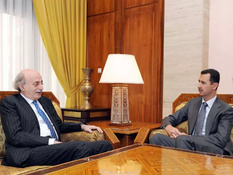 جنبلاط والنظام السوري: العود واللحاء