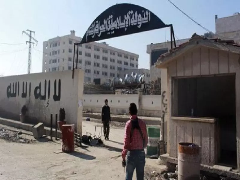 إشتباكات في ديرالزور وغارات من الطيران على عدة نقاط