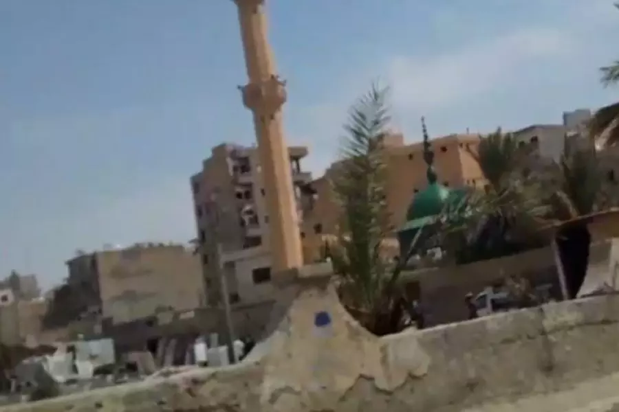 يُعدّ رمزاً للثورة في المدينة ... النظام يحول مسجداً لـ "حسينية" بديرالزور