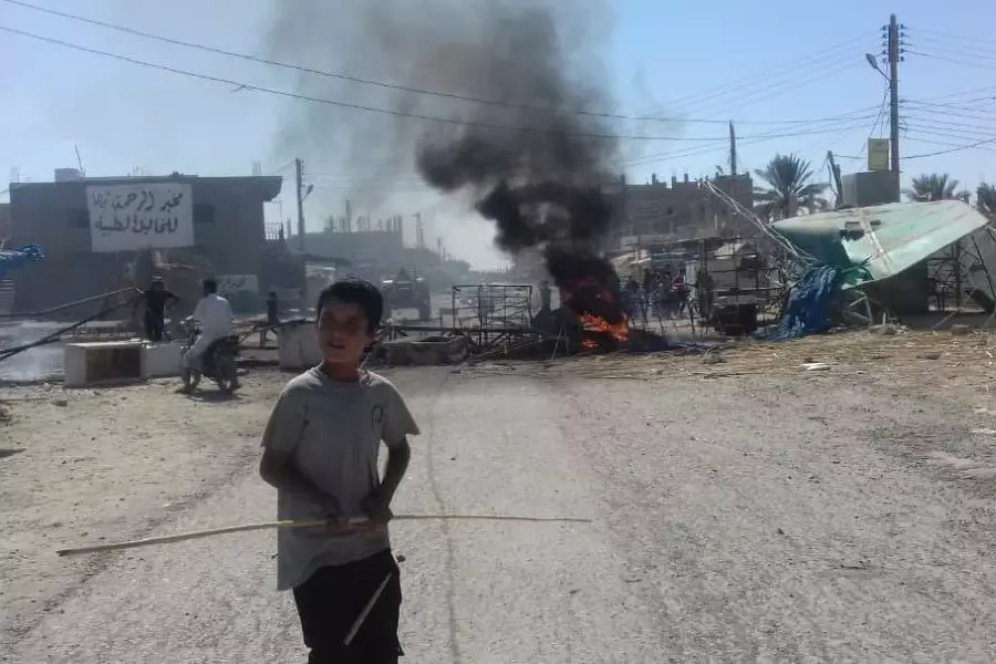 قسد تطوق بلدة في ريف ديرالزور وتطلق الرصاص الحي على المدنيين