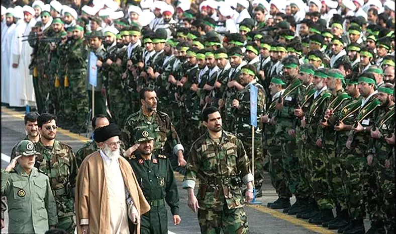 الثوار يكسرون جيش إيران ويدفعونها للنكران