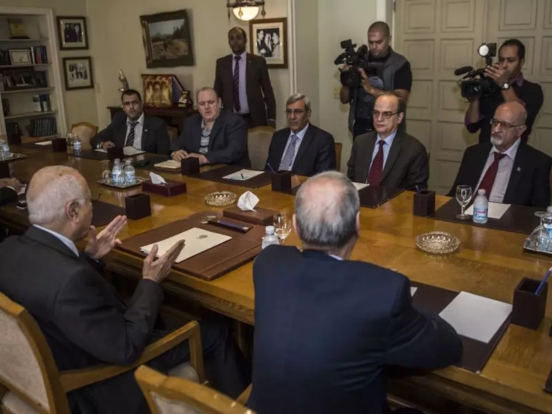 المعارضة السورية تبحث عن حل سياسي