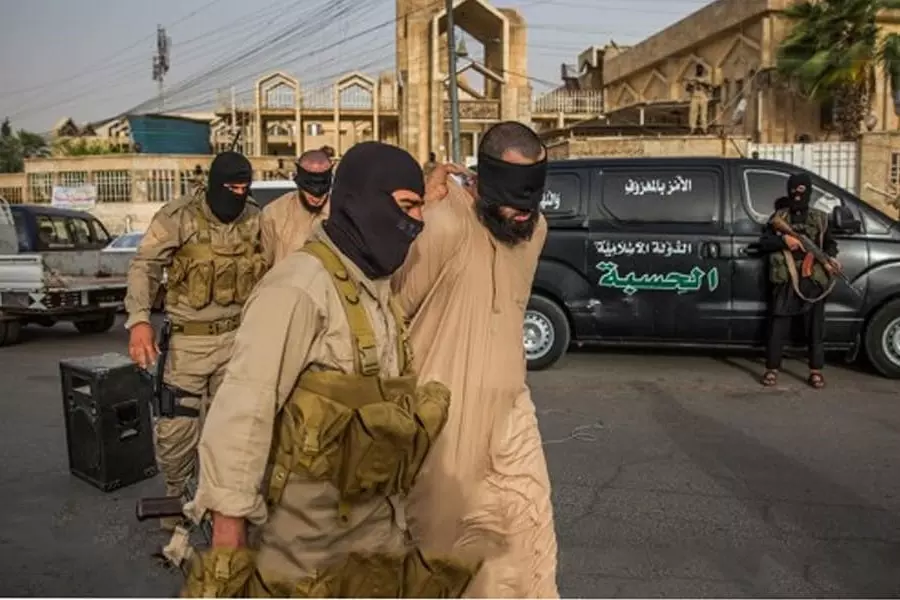 "الإندبندنت": سكان دير الزور يتلقون رسائل تهديد مقلقة من تنظيم دا-عش