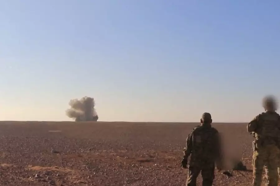 "التحالف ومغاوير الثورة" يجريان تدريبات بالذخيرة الحية في التنف