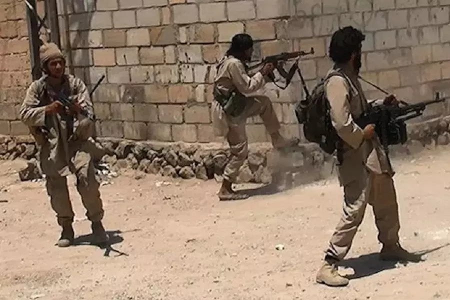 تحصينات تنظيم الدولة شرقي دير الزور تعيق تقدم "ٌقسد" والمواجهات لاتزال مستمرة