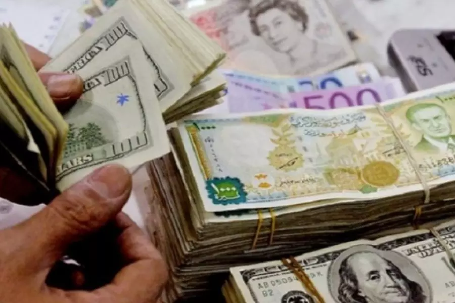 النظام يبرر زيادة عجز "موازنة الدولة" بـ "الدولار والحصار والعقوبات"