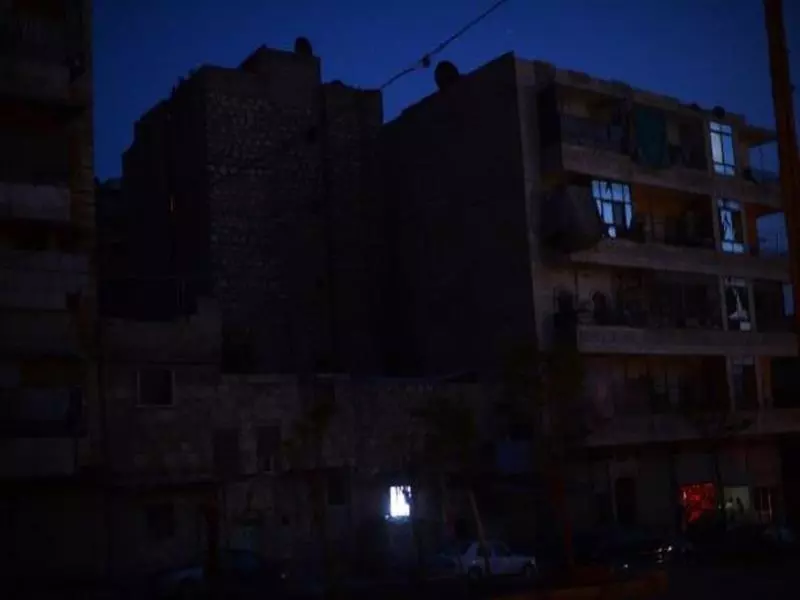 حكاية الكهرباء والسوري في الساحل