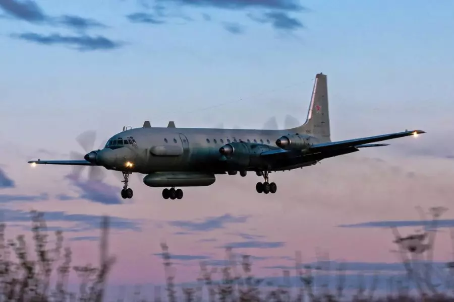 صحيفة "هآرتس" تكشف تفاصيل عملية قصف اللاذقية قبل سقوط "أيل 20 الروسية"