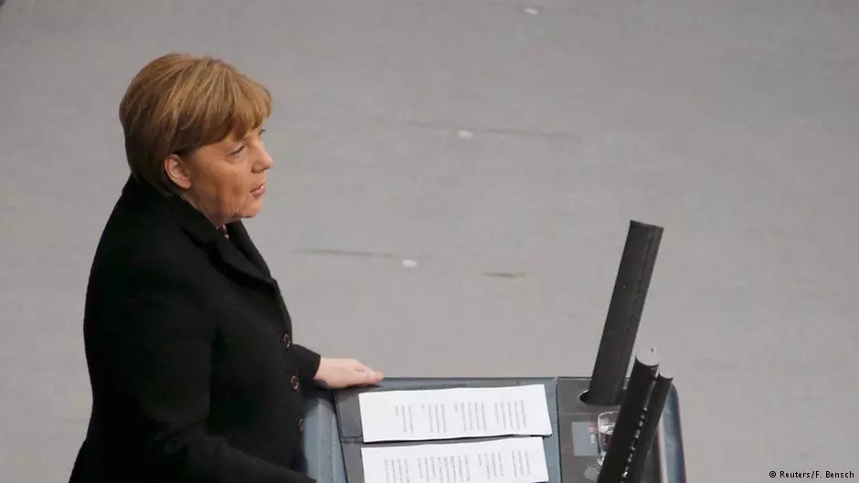 ميركل : الجهود الدبلوماسية تهدف لانهاء الحرب في سوريا بدون الاسد