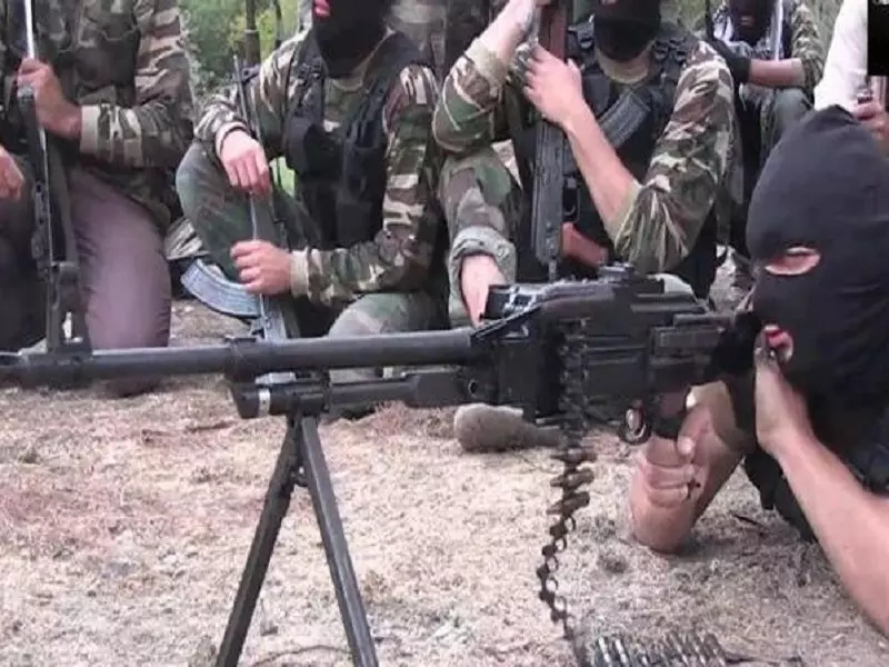 جبهة النصرة تداهم مقرات للحر في قرية عين لاروز ... وتفرض سيطرتها على القرية