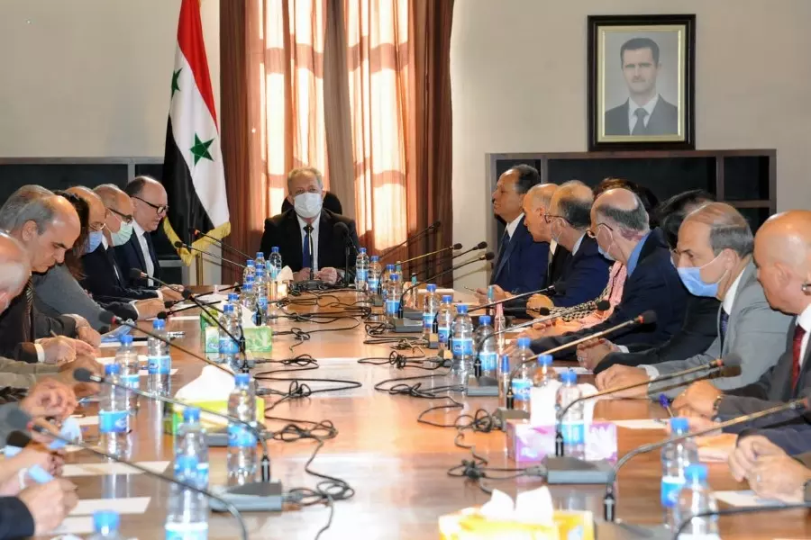 "خوفاً من التنمر وبث الشائعات" .. النظام يبرر تقاعس مسؤوليه بالرد على وسائل الإعلام