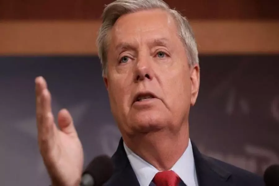 غراهام: إيران لا تفهم إلا لغة هي القوة وأنا سعيد بالقصف الأمريكي