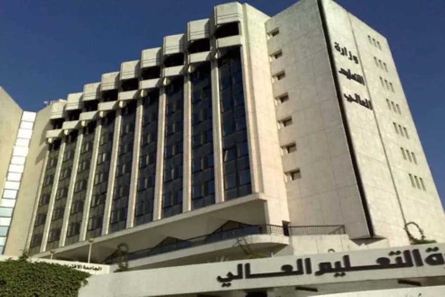 على وقع اتفاقيات بغطاء التعليم .. الإعلان عن منح إيرانية لطلبة جامعات النظام مطلع 2022