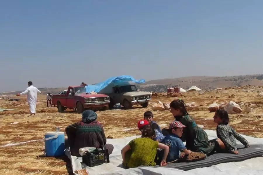 نشطاء يناشدون لإغاثة النازحين بفعل القصف شمال إدلب