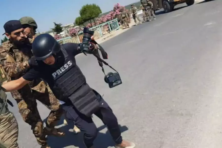 عناصر أمنية لـ "تحرير الشام" تعتدي بالضرب على نشطاء إعلاميين قرب أريحا بإدلب