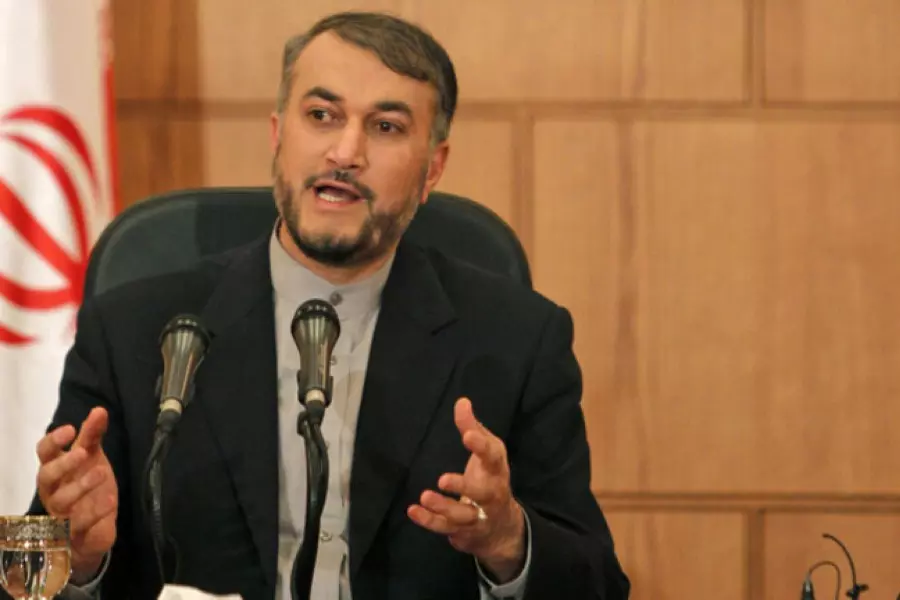 صمت روسي.. إيران تنفي التوافق على مصير الأسد