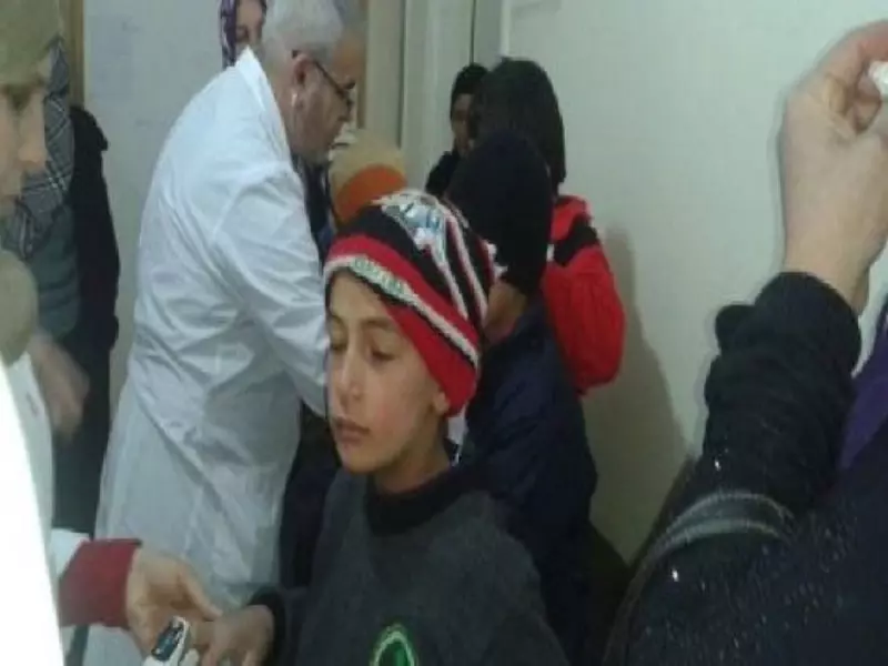 إصابة عشرات السوريين بحالات إختناق بقنابل الجيش اللبناني الغازية