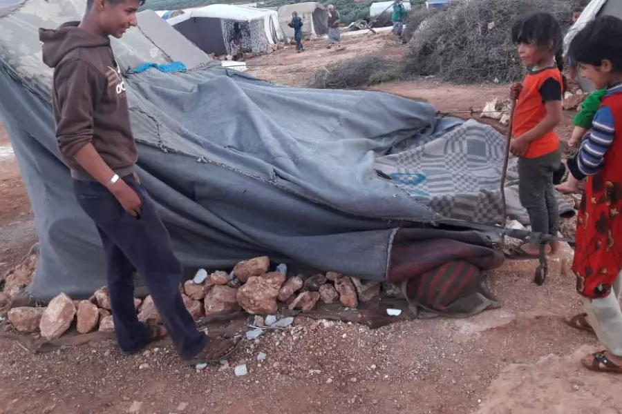 دمرت عشرات الخيام .. عاصفة هوائية تعمق المأساة وتضرب مخيمات ريف إدلب