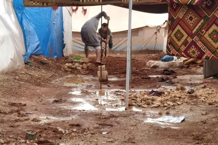 منسقو الاستجابة: أوضاع إنسانية سيئة تواجه النازحين مع بدء الهطولات المطرية شمال سوريا