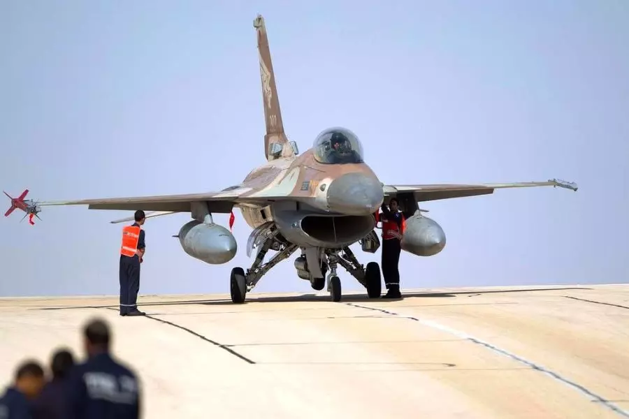 باحث إسرائيلي يطالب بتخفيف التصريحات حول استهداف إيران في سوريا وعدم التوقف عن قصفها