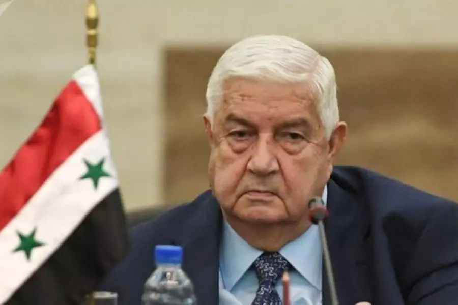 انحاز للمجرم ضد شعبه ... وفاة "وليد المعلم" عن عمر ناهز  50 عاماً في الدفاع عن جرائم عائلة الأسد