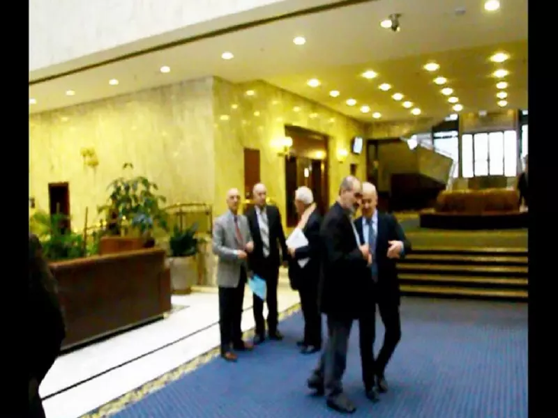 مؤتمر موسكو ينطلق .. بعد الوقوف دقيقة صمت على "أرواح شهداء سورية من عسكريين ومدنيين"...!؟