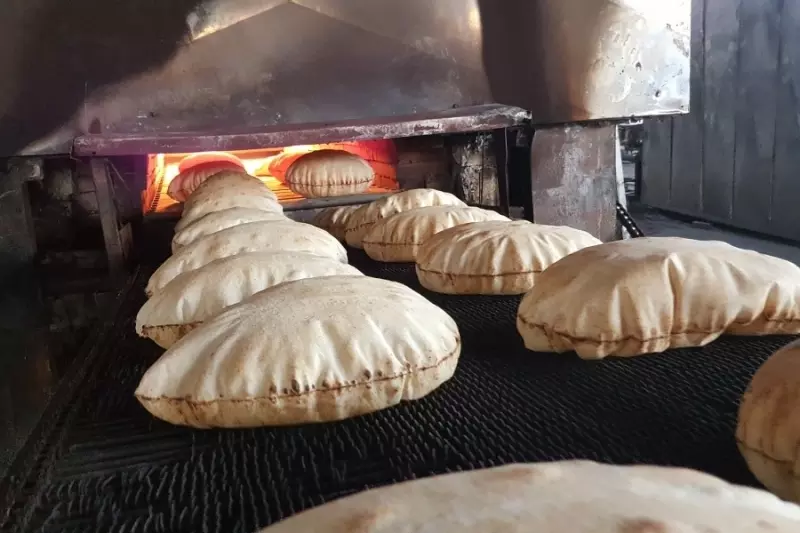 مع تفاقم الوضع المعيشي .. النظام يرفع أسعار الخبز السياحي إلى 2500 ليرة سورية